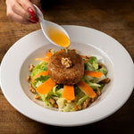 Insalata mista con formaggio caprino